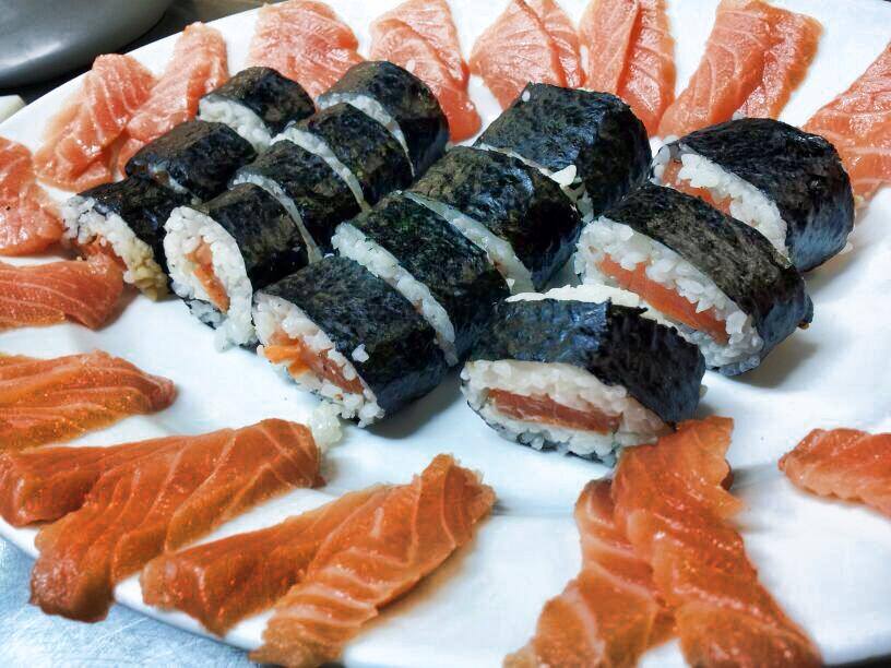 spicy futomaki sushi